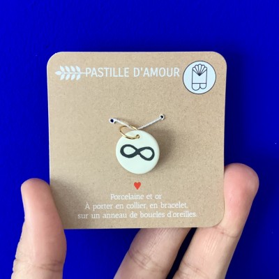 Pastille d'Amour Q symbole infini