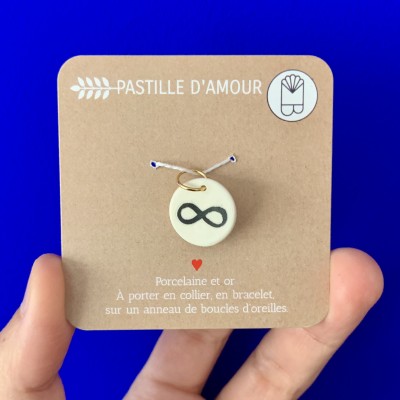 Pastille d'Amour R symbole infini